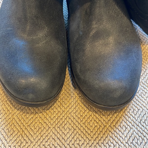 Ugg Black Tall Boots, 7 - Picture 7 of 12
